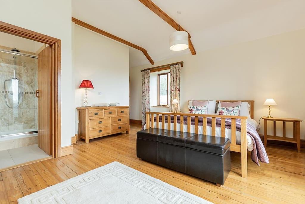 Hendra Barn At Hendra Barns Holiday home Newquay (Cornwall)