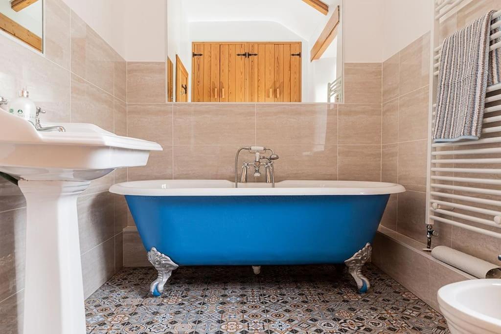 Holiday home Hendra Barn At Hendra Barns