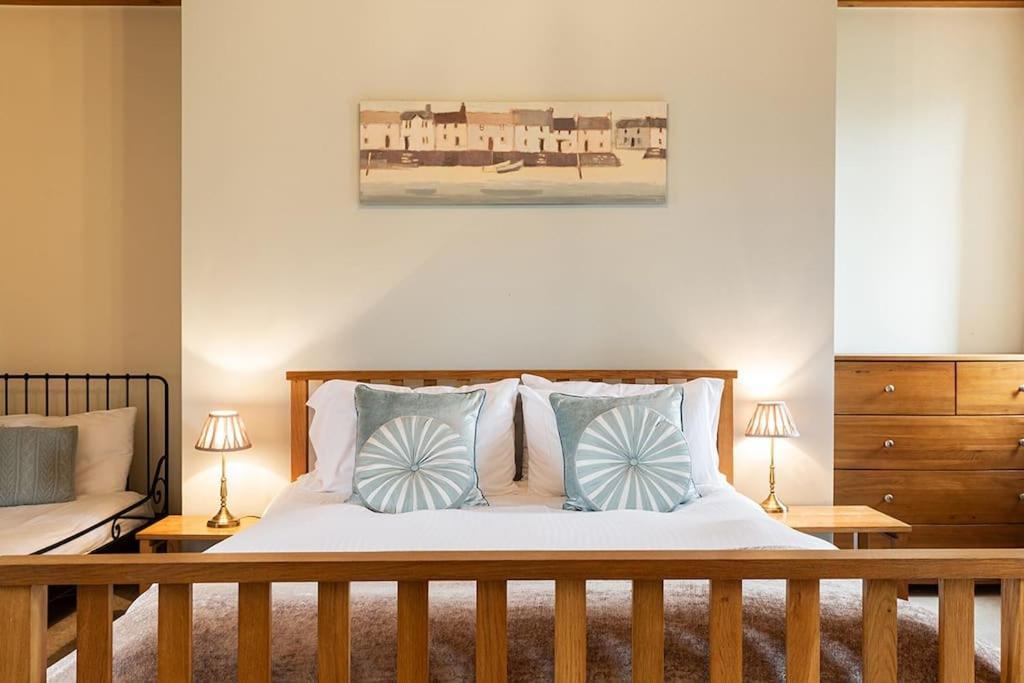 Hendra Barn At Hendra Barns Holiday home Newquay (Cornwall)